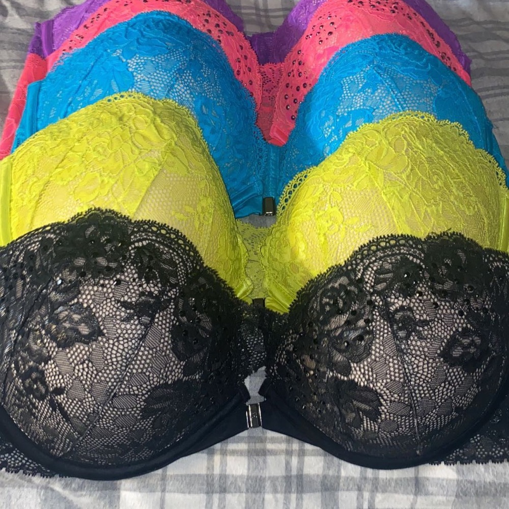 Victoria’s Secret strapless bras